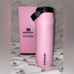 THE MESSI X STANLEY ICEFLOW FLIP STRAW 2.0 BOTTLE 24 OZ